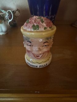 Shafford vitamin pill container