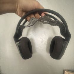 Logitech G733 Gaming Headset (Amazing Condition) Wireless 