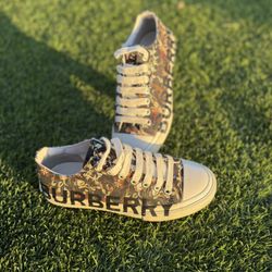 Burberrys Low Sneakers 👟