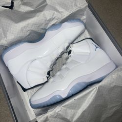 Jordan 11 “legend blue” size 13 