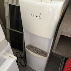 Water Dispenser & 5 Gallon Water Containers 