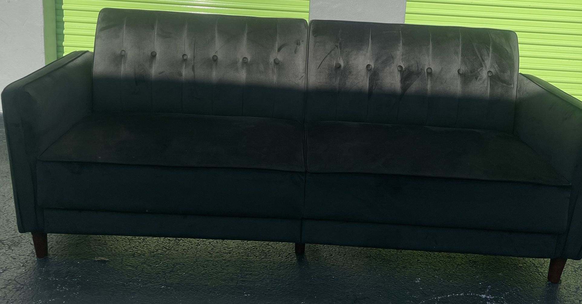 Couch Color Black