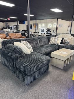 Gray Midnight Double Chaise Sectional. 🚚WE DELIVER🚚