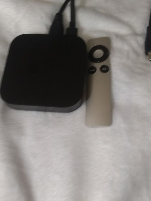 Apple TV A1427 With Remote And HDMI Cable