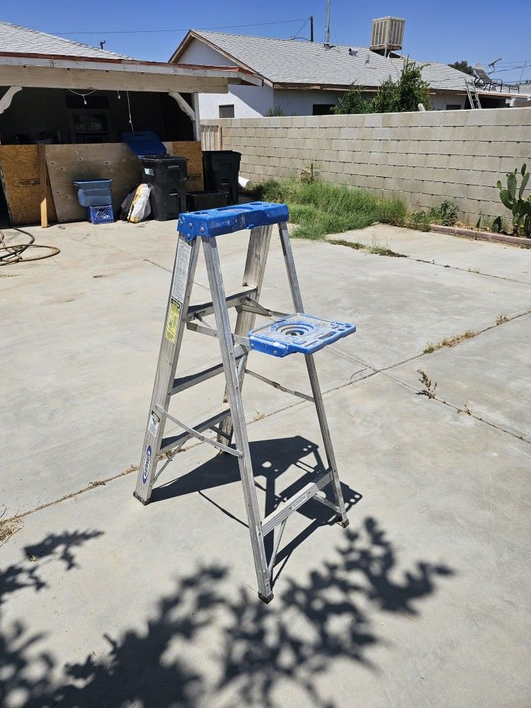4 FT Ladder