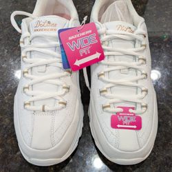 SKECHERS  D'Lites Women's 10" Wide All Town