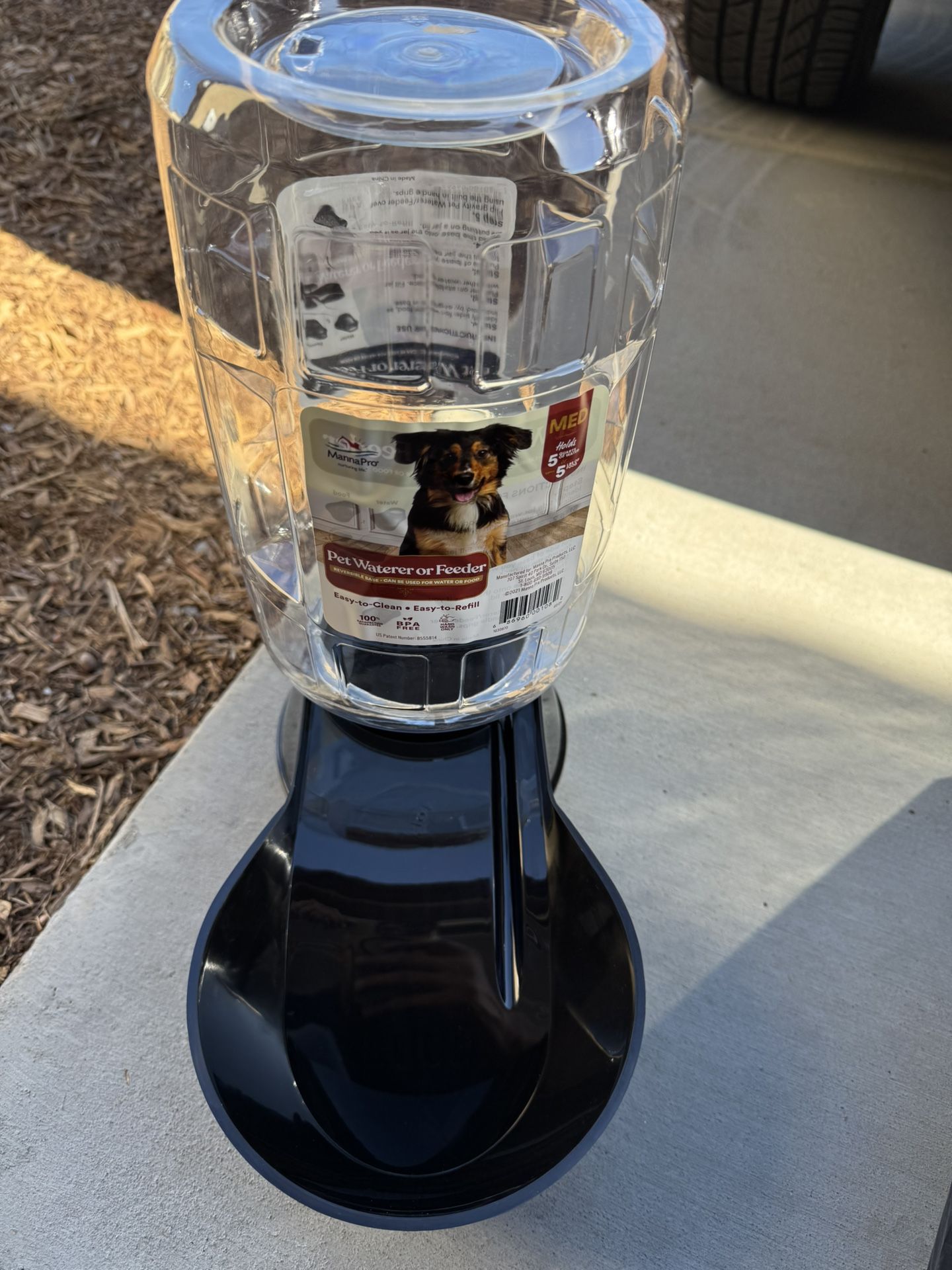 Dog Water/Food Feeder (brand new)