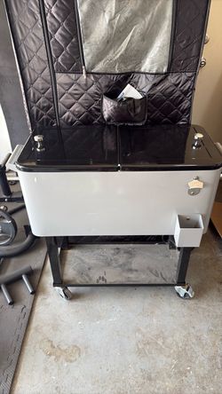 Ice chest