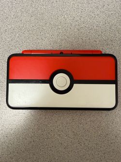 Pokemon 2DS XL Poke Ball Edition