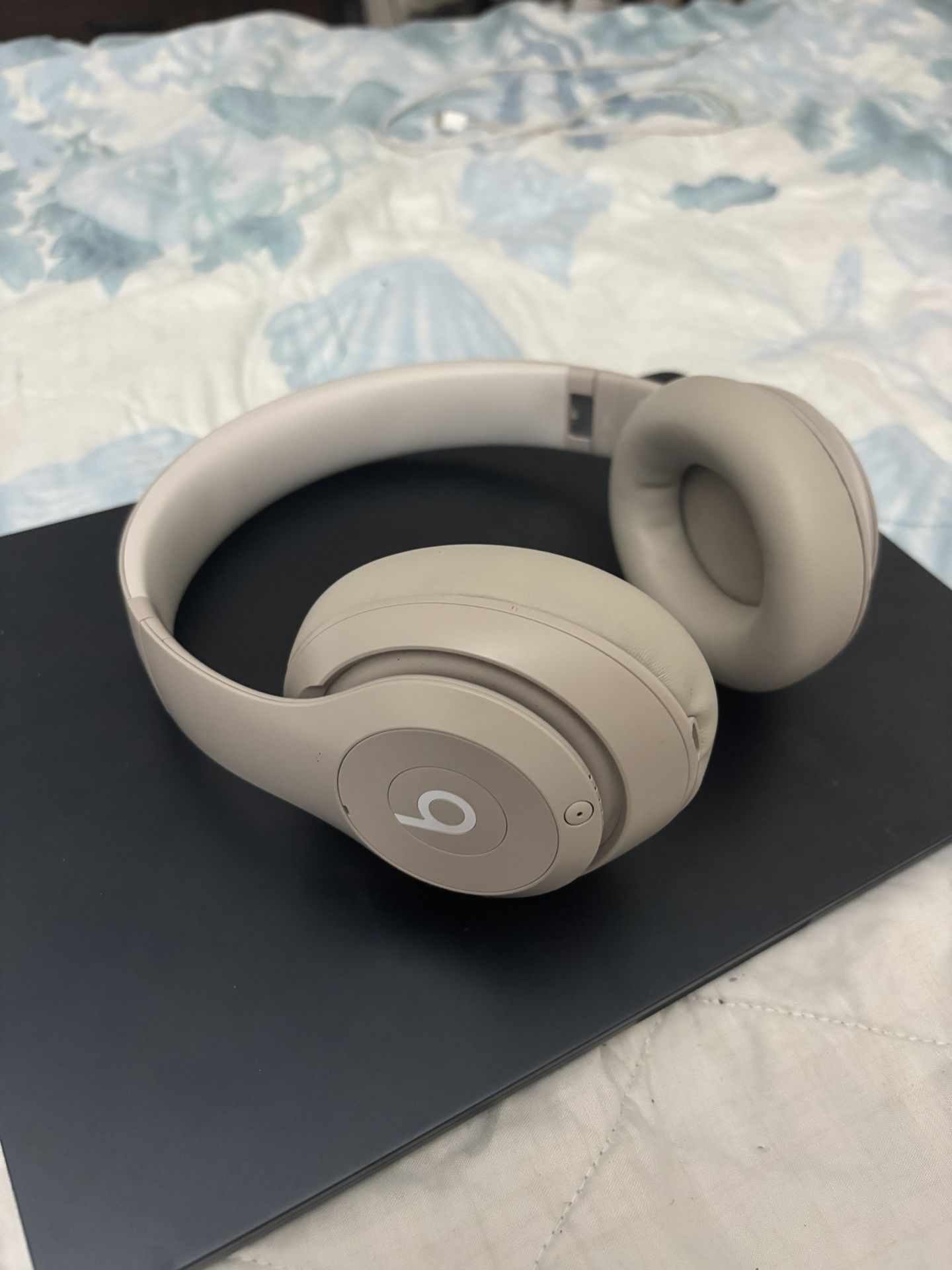 Beats Studio Pro Grey + Apple Care plus 