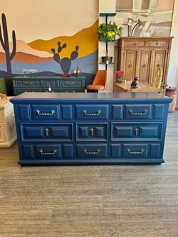 Navy Blue Dresser / 9 Drawer / Vintage!