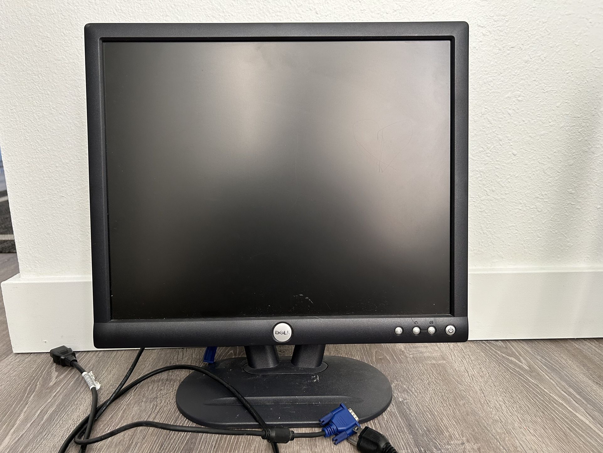 Dell Monitor / Computer Screen 
