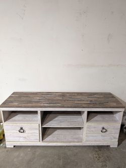 Ashley Willowton 63" TV Stand - Farmhouse Whitewash
