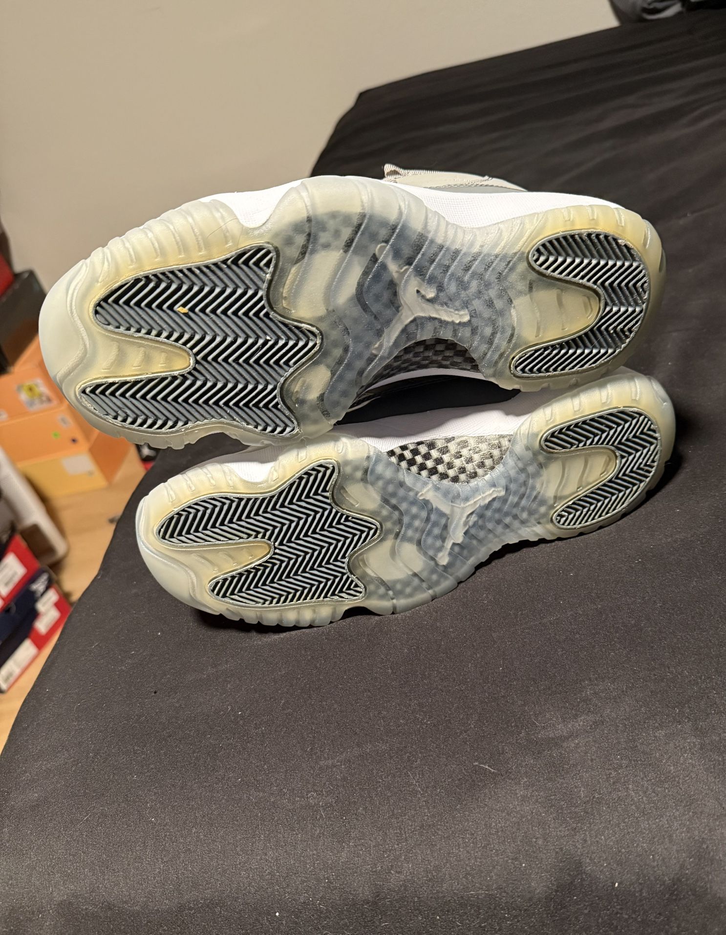 Jordan 11 Cool Grey Size 8.5