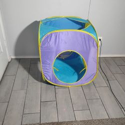 Pop Up Play Tent With Ball Pit And 3 Tunnels.