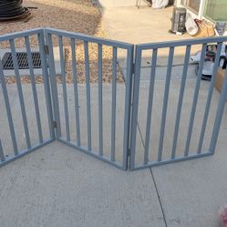 Foldable Pet Gate