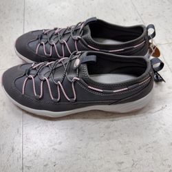J SPORT shoes for Woman Size 9.5