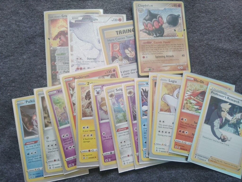 Pokemon Cards Celebrations, 4 Classic Celeb And 13 Holo Celeb