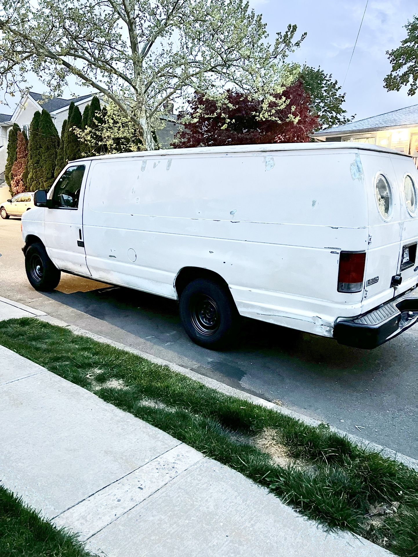 2006 Ford E-350