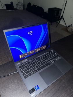 13” MSI Laptop - 1TB / 32GB RAM / 4k OLED Screen