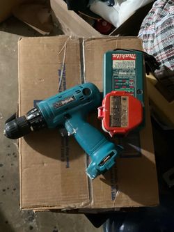 Makita Cordless Drill with Battery and Charger