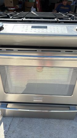 Frigidaire Stove