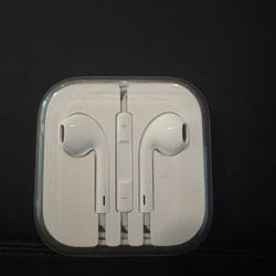 Apple Earbuds Unopened In Box
