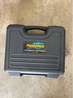 Refrigerant leak detector