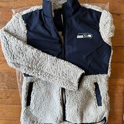 (NEW) Women’s Seahawks Zip-up fleece Jacket, Small