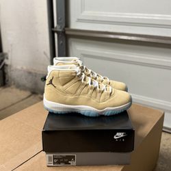 Air Jordan 11 Retro H Town
