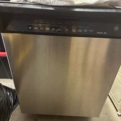 Ge Triton Xl Built-In Dishwasher 24”