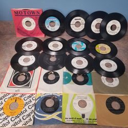Nice 45 Record Collection many Elvis some Promotional DJ Copies - Good to NM range - 21 included! 