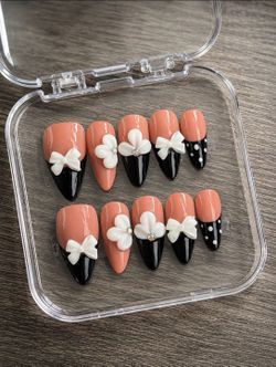 Press on Nails - size M - CASH ONLY - 75th ave and Peoria