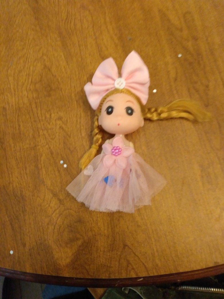 Dolly Key Chain 