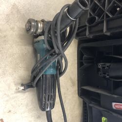 Makita 4 1/2 inch angle grinder GA4540