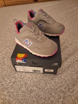 New Toddler New Balance shoes size 8