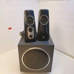 Logitech (contact info removed)28 Z523 Speaker System Subwoofer S-00076A AV RCA Inputs Black