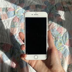 64GB unlocked white iPhone 8 (good condition)