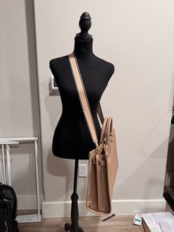 Tan Leather Structured Tote Bag with Crossbody Strap