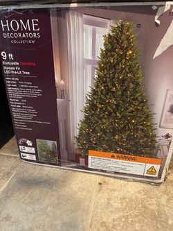 Home Decorators 9ft. Eastcastle Balsam Fir LED Pre-Lit Tree. 3639 Branch Tips.