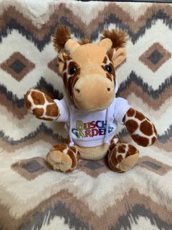 Busch Gardens The Petting Zoo giraffe Plush in white Hoodie - 10"