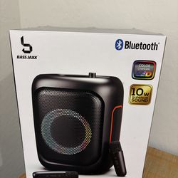 KARAOKE SPEAKER WITH WIRELESS MICROPHONES