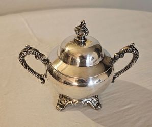 Vintage Silver Plated Double Handle Sugar Bowl With Lid