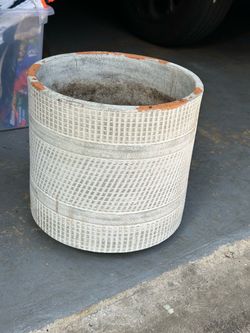 Textured terracotta Cylinder Planter 12.5d 12h