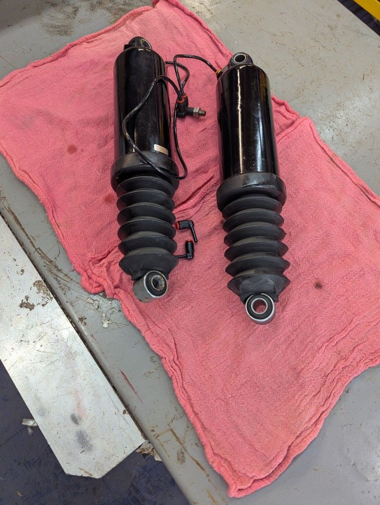 Air Shocks Off 2015 Harley Davidson Ultra Limited