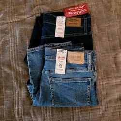 Womens Levi Signature Jean's (NEW) Both For $25
