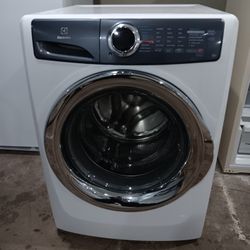 Electrolux Washer And Gas Dryer 
