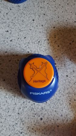 Scrapbooking decorative punches