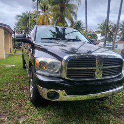 2008 Dodge Ram 1500 – V8 HEMI 5.7L – $5.800