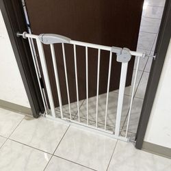 (New) $35 Baby Gate 30-inch Tall for 29-32 inches Wide Doorways Stairs, Walk Thru Metal Pet Dog Safety Fence 
